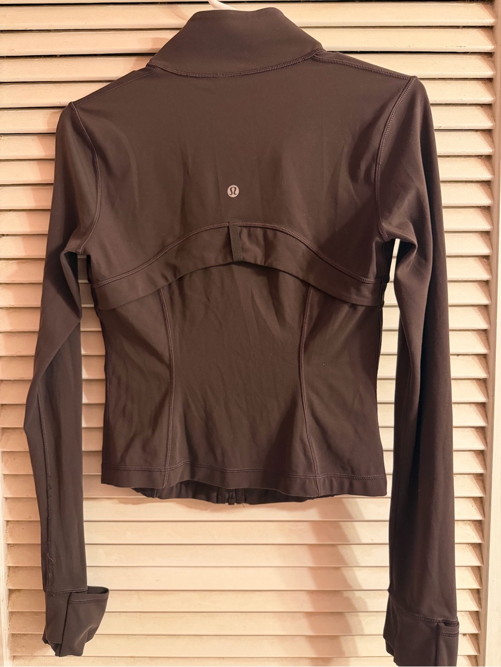 Lululemon Define Cropped Jacket *Nulu
Espresso Size 6 - Picture 3 of 7